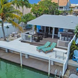Castaway on the Canal and Cabana Club Included, hotel a Key Colony Beach