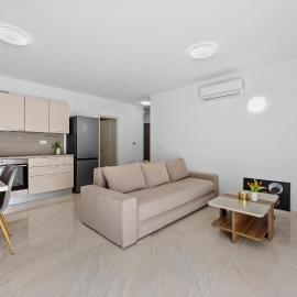 Apartment Lola، فندق في بيروغ