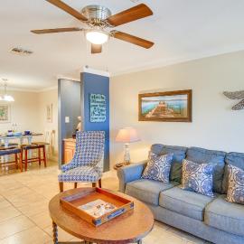 Beach Boardwalk Stay, 10-Min Walk, 2-Min Drive, hotel in Port Aransas