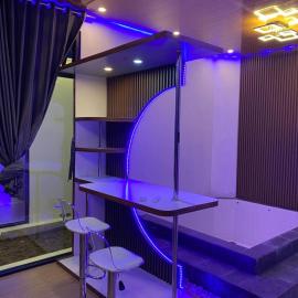 HOUSEBOAT AFFA grup, hotel in Karanganyar