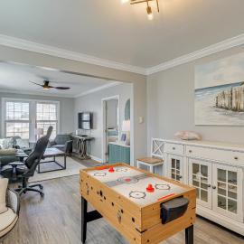 Walk to Broadkill Beach: Sleek Family Home w/ Deck, Hotel in Milton
