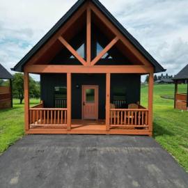 Bourbon Villa at Daynabrook Farm with Hot Tub-3, hotel in Harrodsburg