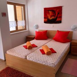 Apartments in Sveti Juraj 27785, khách sạn ở Sveti Juraj