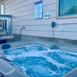 San Antonio Home w/ Hot Tub: Near Golf & Shopping, hotel v destinácii San Antonio