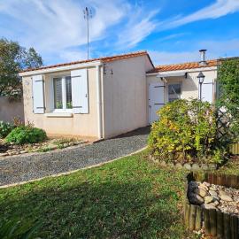 Maison confortable avec véranda et jardin, 4 pers, animaux sur demande - FR-1-476-88, hotel in La Faute-sur-Mer