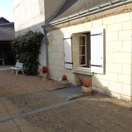 Maison tourangelle restaurée, 3 chambres, jardin clos, village viticole, proche loisirs et équipements bébé - FR-1-381-236
