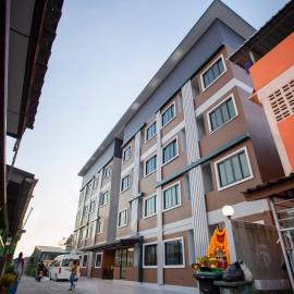 TP Residence เคหะร่มเกล้า, hotel in Lat Krabang