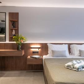 CENTRO Suites、カラマタのホテル