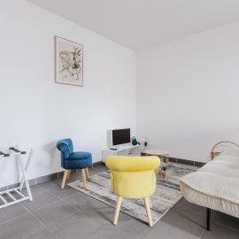 Appartement calme et lumineux terrasse et P privé, hotel a Balma