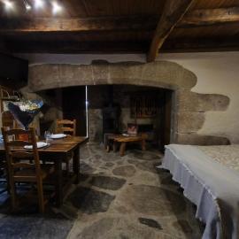 Chambres d'hôtes Les Violles, hotel din Chirac