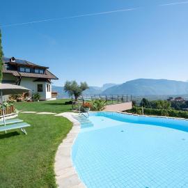 Wolkanhof Vineyard Apartments, hotel a Appiano sulla Strada del Vino