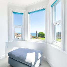 Rooftop Hideaway -Central Coastal Flat - Sea Views