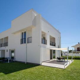 Golden Bay Apartments