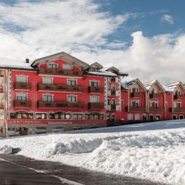 Hotel Continental, hotell i Andalo