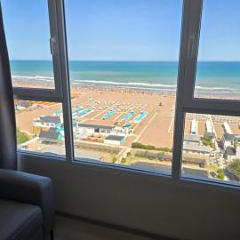 Vista al mar con pileta necochea, hotel em Necochea