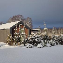 Berzkrasti Lake House with Private Sauna & Beach, hotel a Sigulda