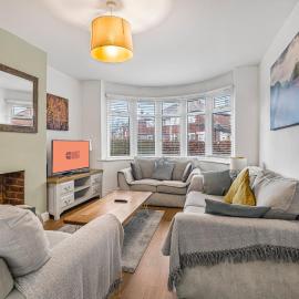 GuestReady - Tranquil Retreat near Bramall Hall, hotel a Cheadle