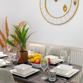 Contractor Accommodation, Free Large Car Park, Sleeps 7