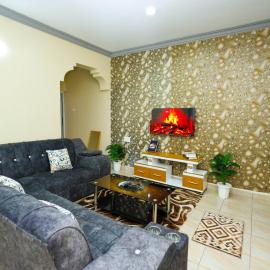 Spacious 1Bedroom,Strong WIFI,Tv Netflix ,Kitchen, Fridge Busy Area