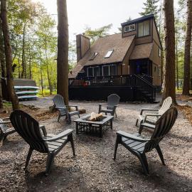 Deer Trails Retreat -Pocono Getaway Near Kalahari, ξενοδοχείο σε Pocono Summit