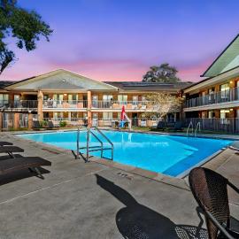 Ramada by Wyndham Temple Terrace/Tampa North, hotel i Tampa