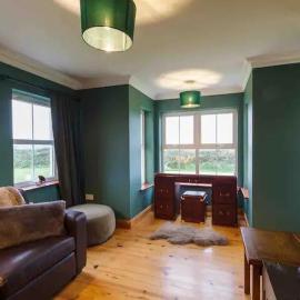Seaside Cottage - Wild Atlantic Way, hotel din Ballyferriter