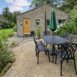 Whispering Pines - Uk51248