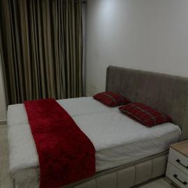 Amine, hotel i Beni Enzar