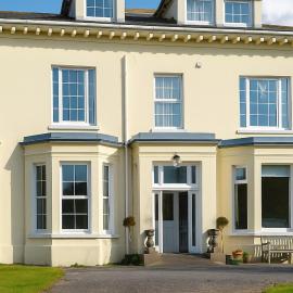 The Manor House, hotel u gradu 'Peel'