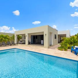 Villa Jasmijn, Mambo Beach, Privézwembad