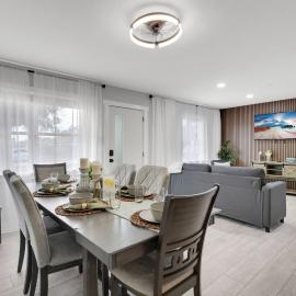 Charming 2BR Home w/ heated pool in Clearwater, perfect for 5 guests near the beach!