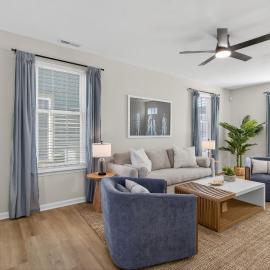 3BR 2'5 BA King Suite Fenced Yard Parking, Hotel in Portsmouth