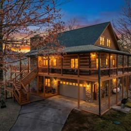 Mountain Top Getaway Hot Tub Grill Games Pool