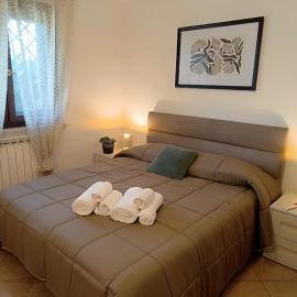 RESIDENZA AURORA - bright spacious House with Garden & outdoor Patio - Ardea - Tor San Lorenzo