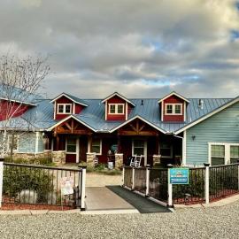 Yosemite's Inn the Woods, מלון באהוואני