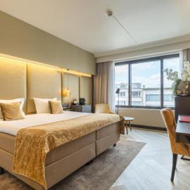 Leonardo Hotel Antwerp The Plaza, viešbutis Antverpene