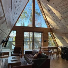 The Peshtigo Pines Treehouse, hotel sa Crandon