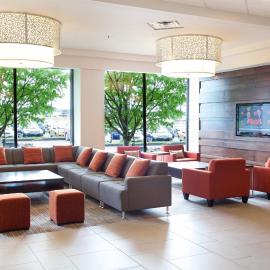 Delta Hotels by Marriott Saguenay Conference Centre, khách sạn ở Saguenay