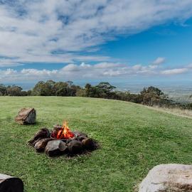 Acreage property, pet friendly, outdoor campfire, hotel in Bald Knob