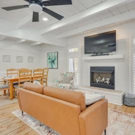 Beach Access & Fire Pit! Potomac River Retreat, Hotel in Montross
