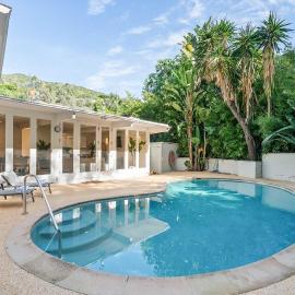 Beverly Hills 2BR with Pool and Views No Pets by Colby and Conrad