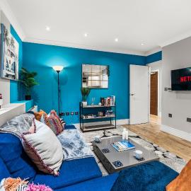 Beautiful 2 Bedroom Home In Bristol