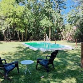 Excelente Casa Quinta Los Bosquecitos - Brandsen, hotel i Brandsen