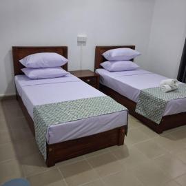 The Cozy Cove-Modern & Comfortable Stay Near Colombo with Free WIFI -and Parking