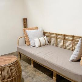 Ayu Homestay - Room 4, hotel in San Isidro