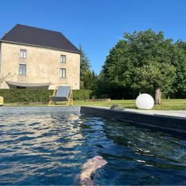 Le domaine de la Belle Demeure Chambres et table d hôtes, hotel a Saint-Genès-du-Retz