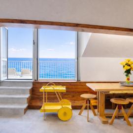 Alassio Lemon & Salt Seafront Apartment with Amazing Terrace - Prime Central Beach Location