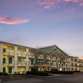Suburban Studios Durham-Raleigh, hotel en Durham