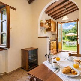 Pugnano Alto - appartamento Grano, hotel in Lisciano Niccone