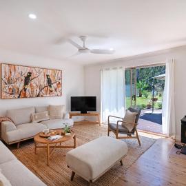 Luxurious & spacious retreat near Swan Lake, hotel in Sussex Inlet